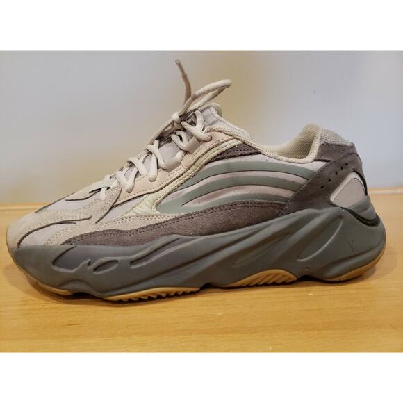 adidas Yeezy Boost 700 V2 Tephra 2019 size 9.5 - Picture 8 of 12
